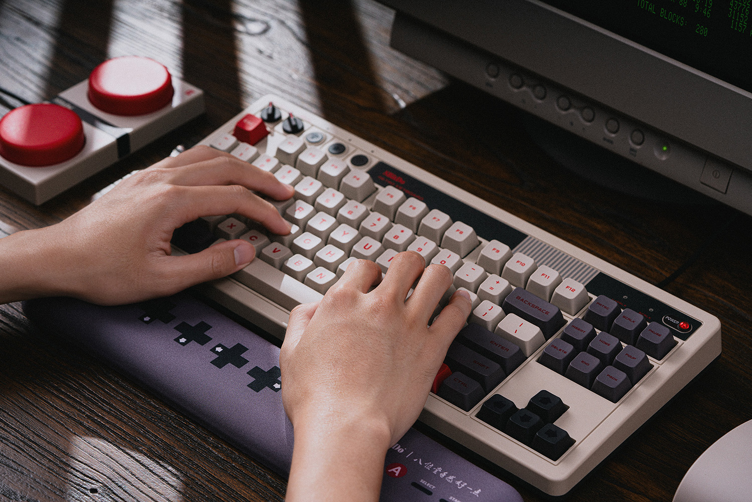 8Bitdo Retro Mechanical Keyboa - Retro Gaming Android บทวิจารณ์และราคา